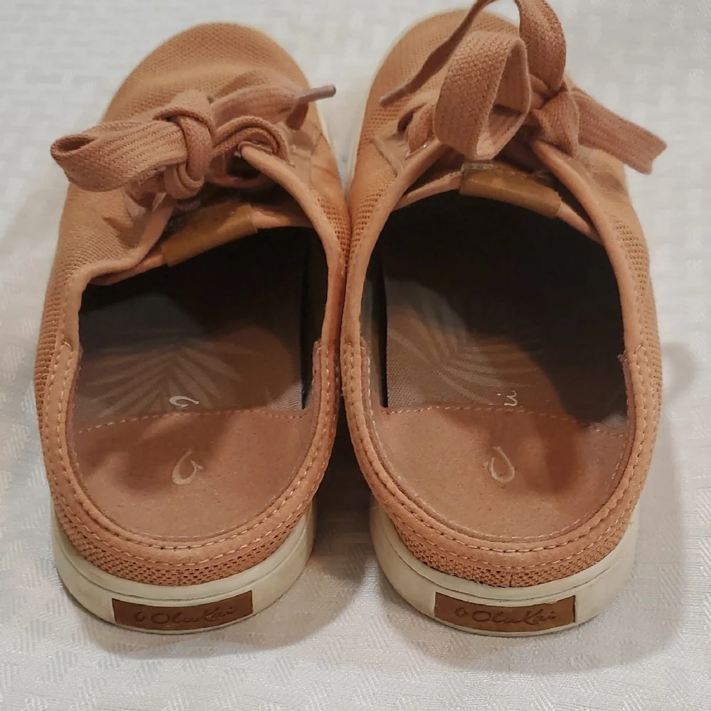 OluKai  Pehuea Li Lace-Up Shoes - Picture 4 of 13